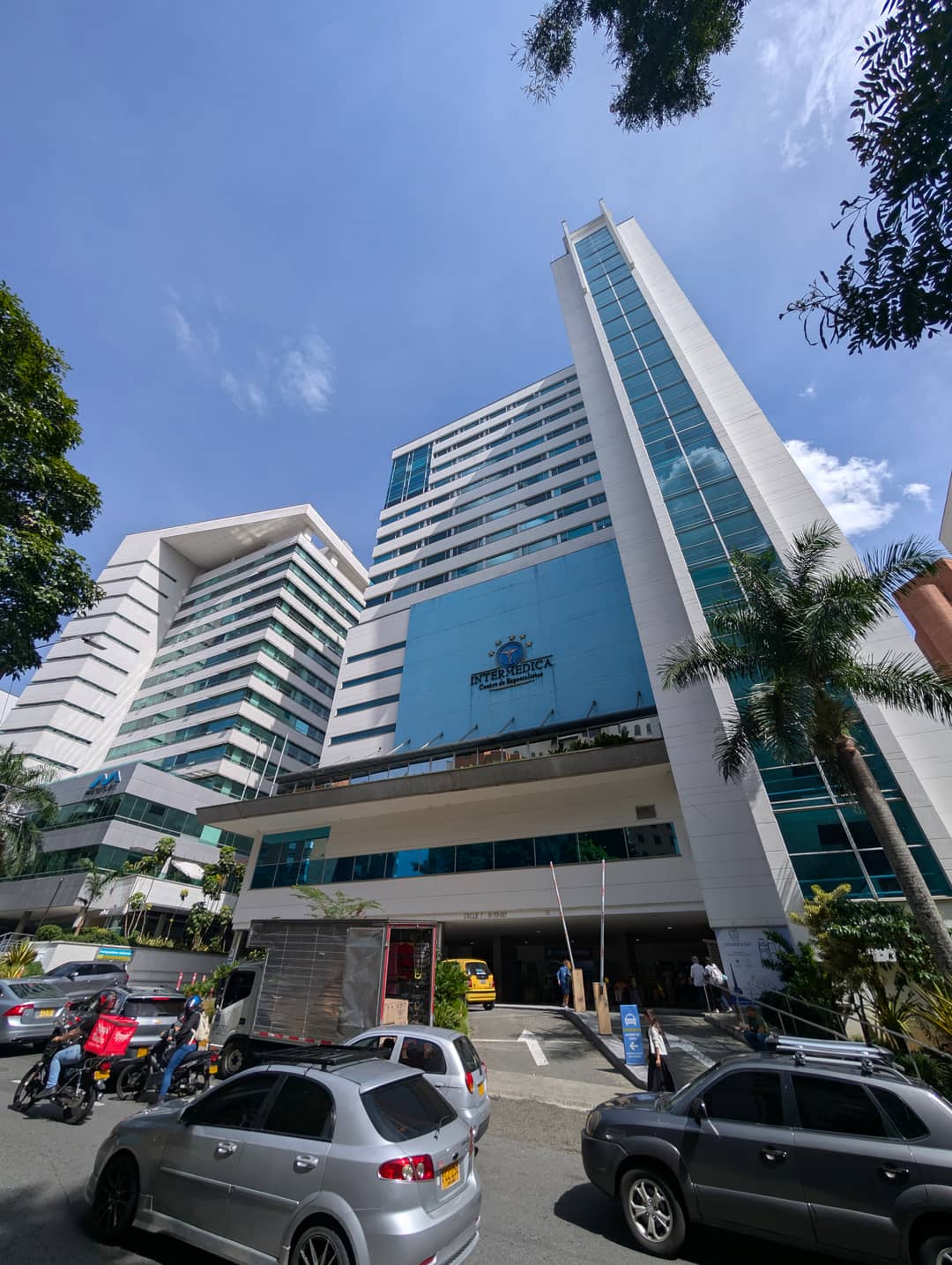 Intermédica, Centro de Especialistas, Calle 7 number 39-197.