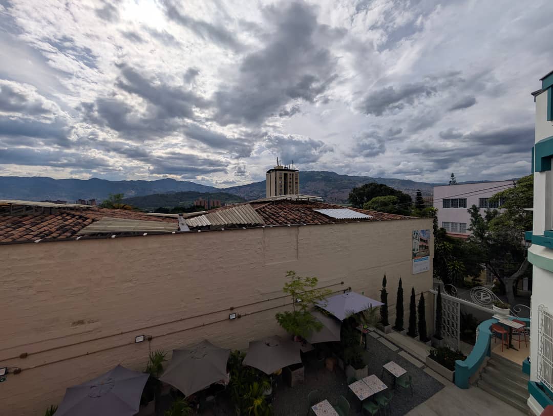 Terasa nad ulicí.