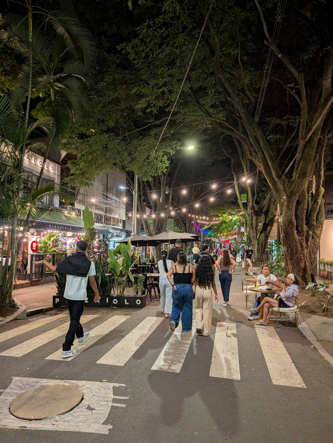 A crossing full of people. At eleven you do not simply walk through.