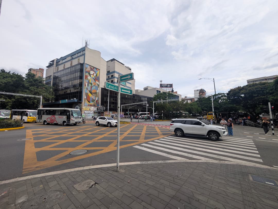 Yellow hatching at a junction. It looks like graphic design and it is a control measure.
